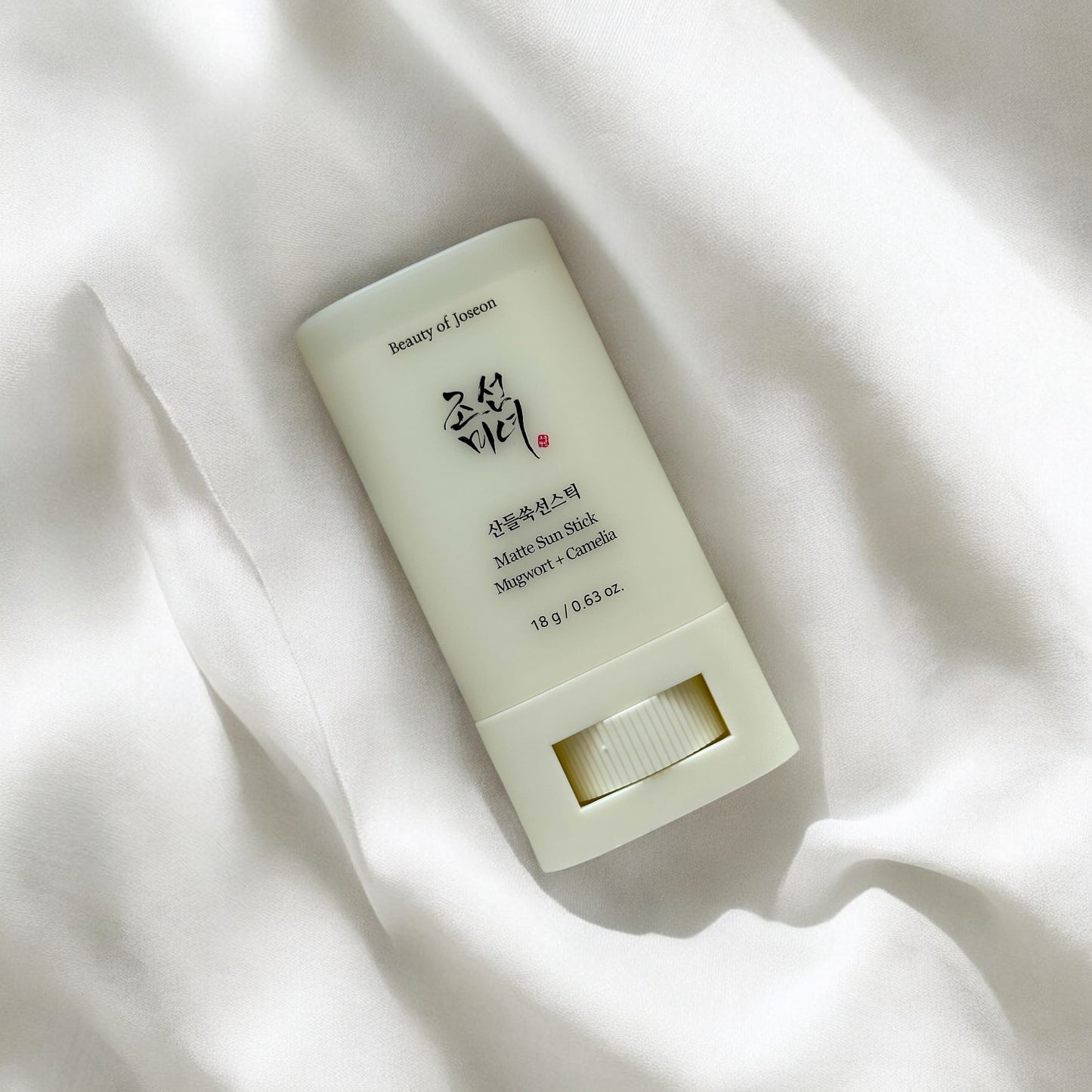 Matte Sun Stick - matte SPF stick with wormwood and camellia 18 g (SPF 50+ PA++++)